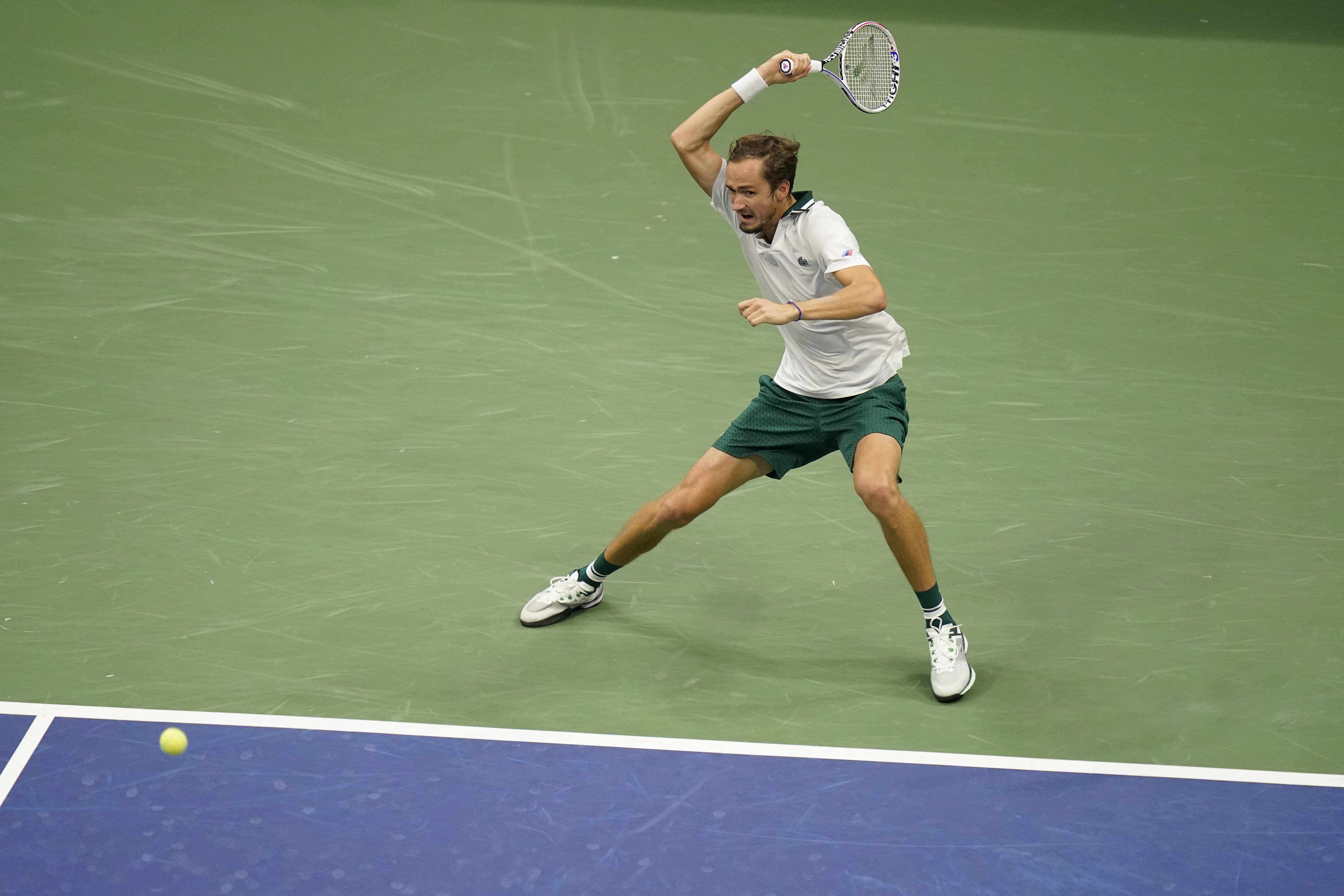 美网鏖战法网，梅德韦杰夫点燃赛场