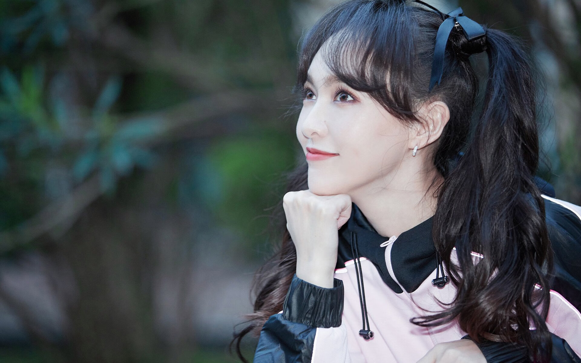 开云体育-非洲杯的震撼与欧洲的传奇，喀麦隆碾压安哥拉，基米希刷新纪录的双重奏