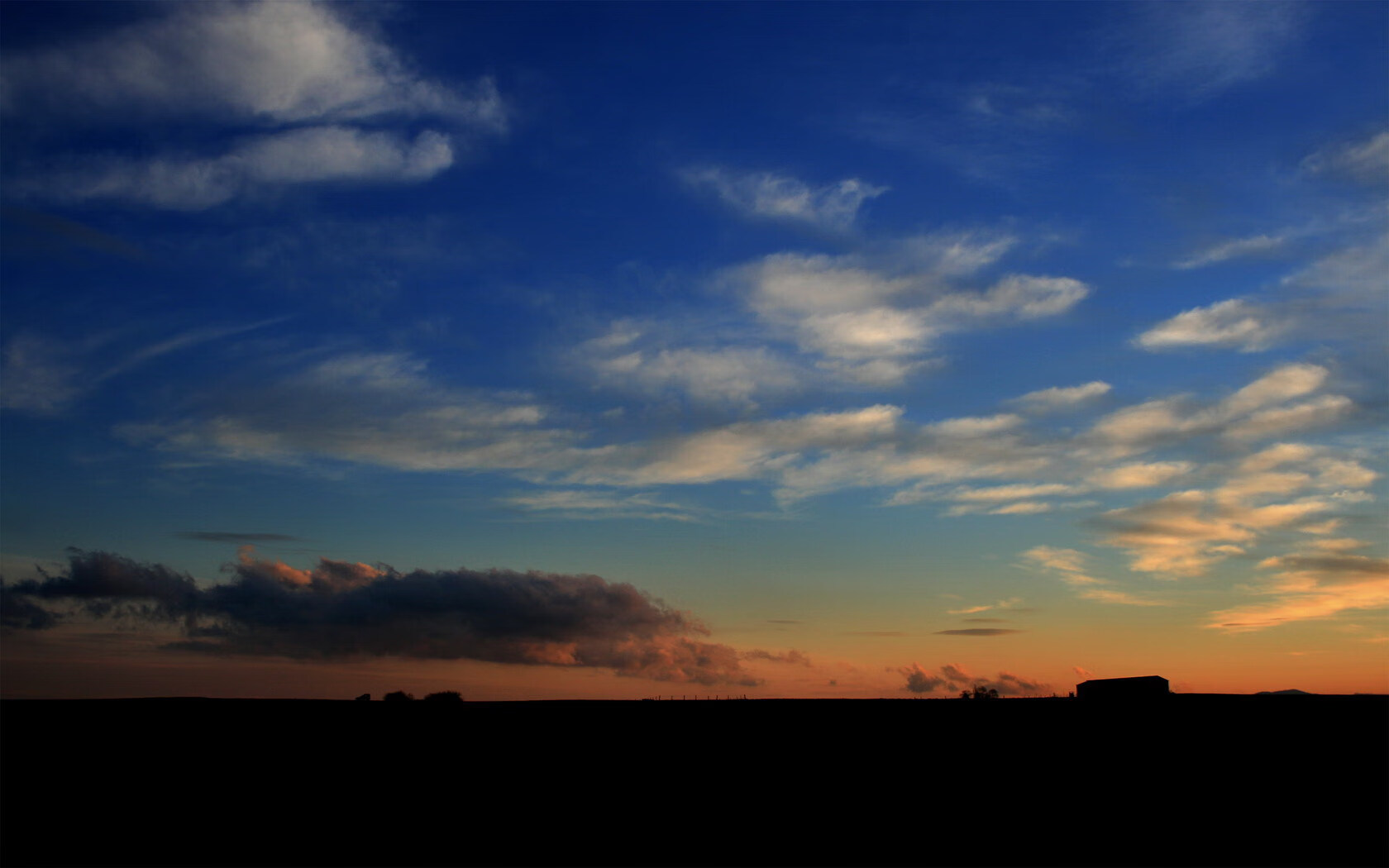 高原铁蹄与蓝黑引擎，当玻利维亚的粉碎哲学遇见卢卡库的攻防艺术
